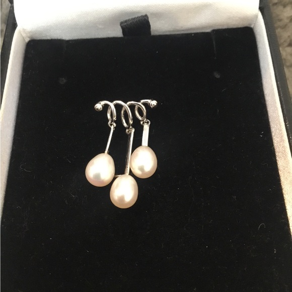 14K White Gold & White Freshwater Pearls Dangle Pendant - Picture 2 of 16